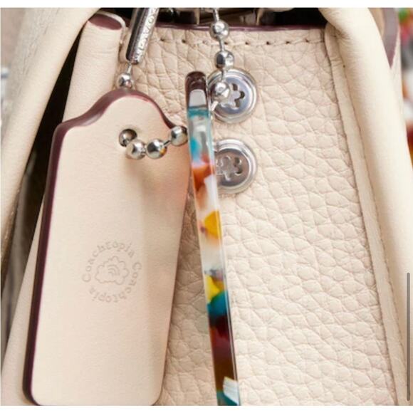 Wavy Dinky Bag In Coachtopia Leather With Colorful Binding - Cream - Picture 6 of 7